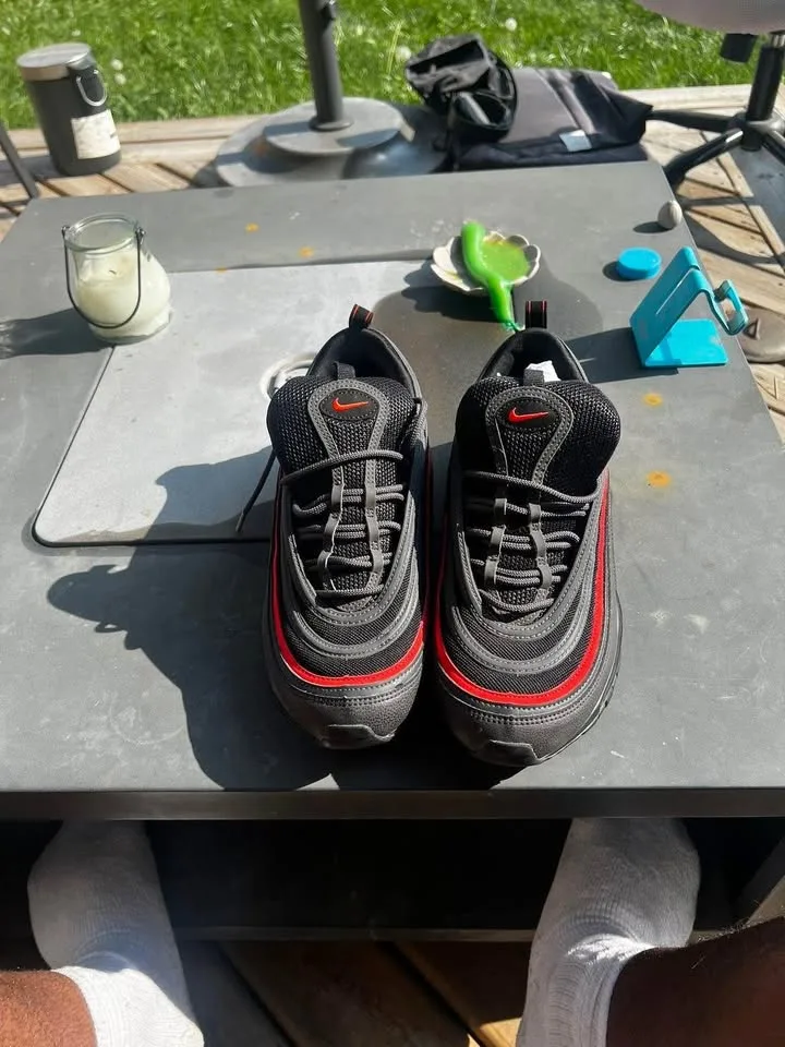 Nike Air Max 97 image indicator(3)