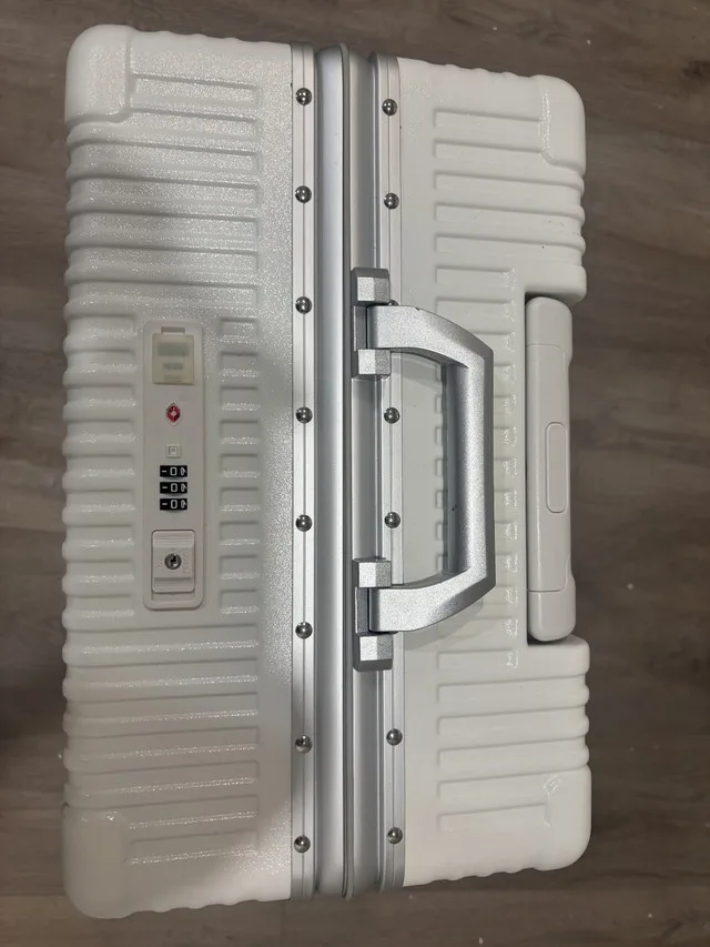 Luggage, 24-inch Front-Opening, Multi-Functional Chargin image indicator(6)