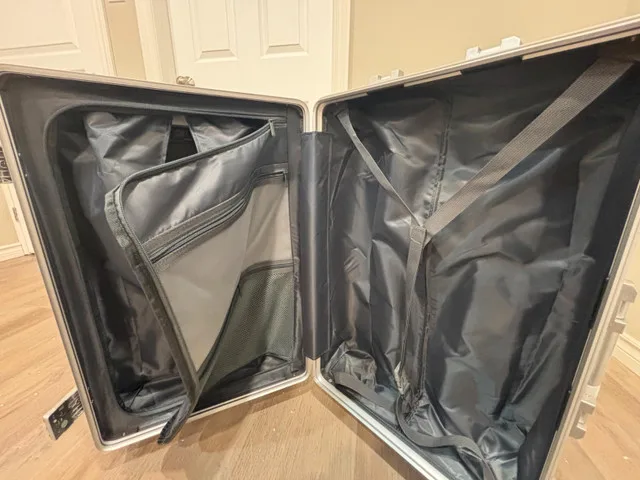 Luggage, 24-inch Front-Opening, Multi-Functional Chargin image indicator(7)