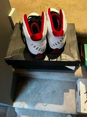 Jordan Lift Off – White/Red/Black (Size 11) image indicator(2)