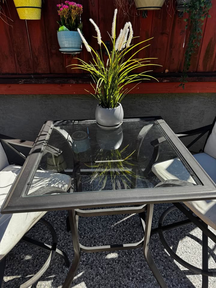 Patio set - photo 2