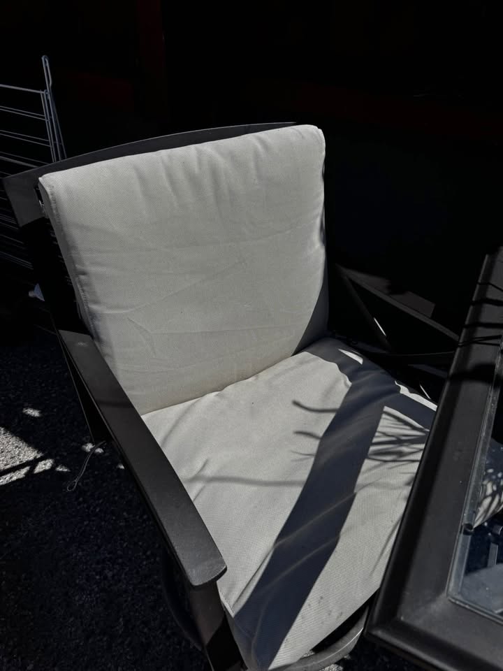 Patio set - photo 3