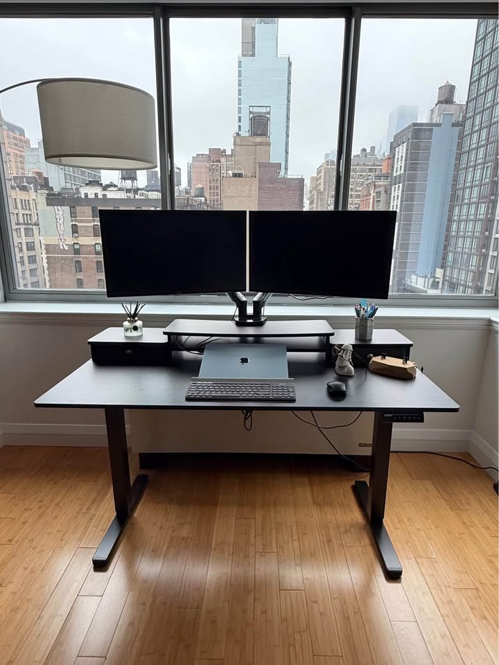 Height adjustable office desk with tiered shelves & 2 drawers - photo 2