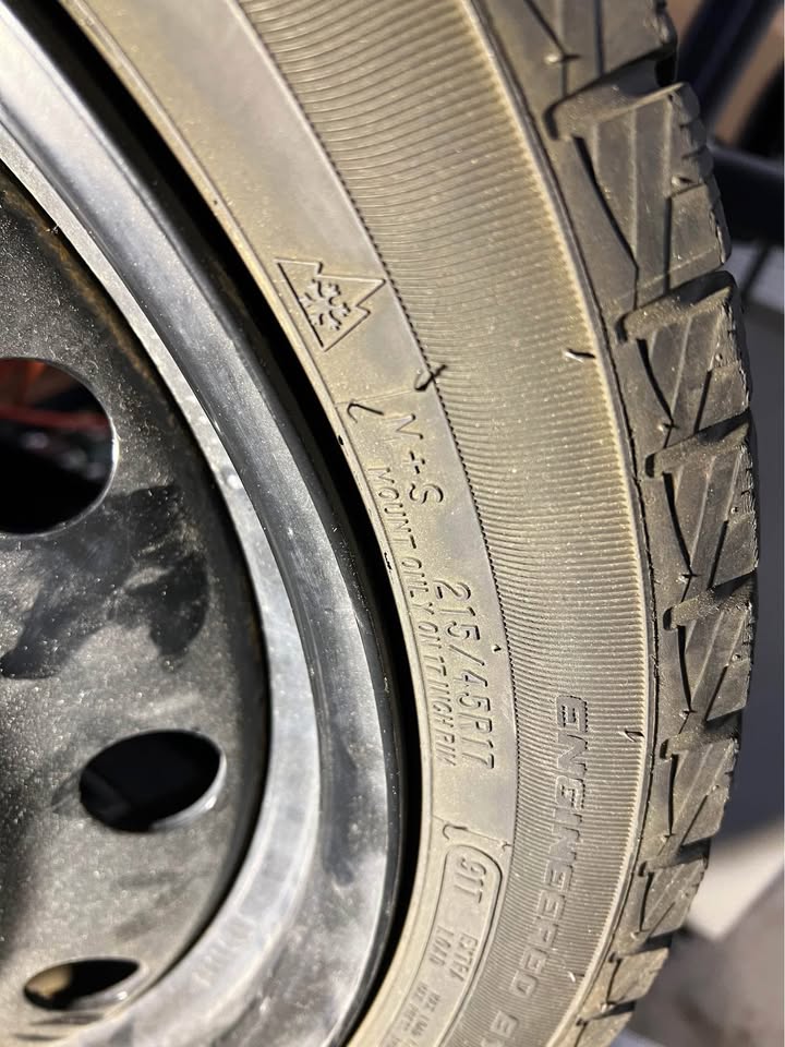 215/45r17 winter tires - photo 2