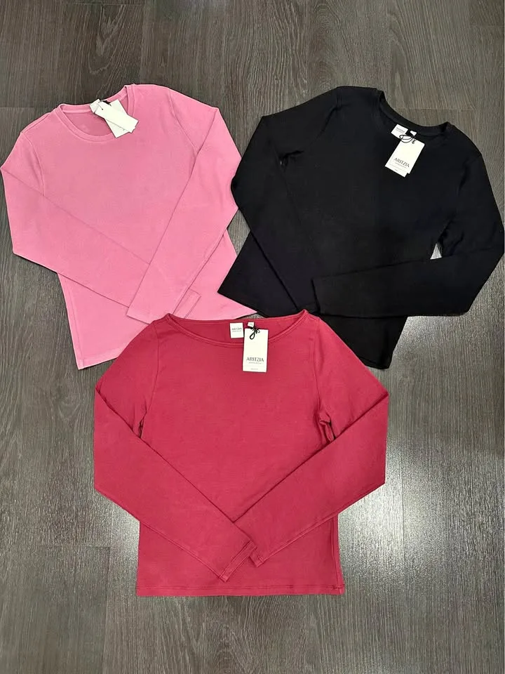 Aritzia Homestretch Longsleeve Size L NWT