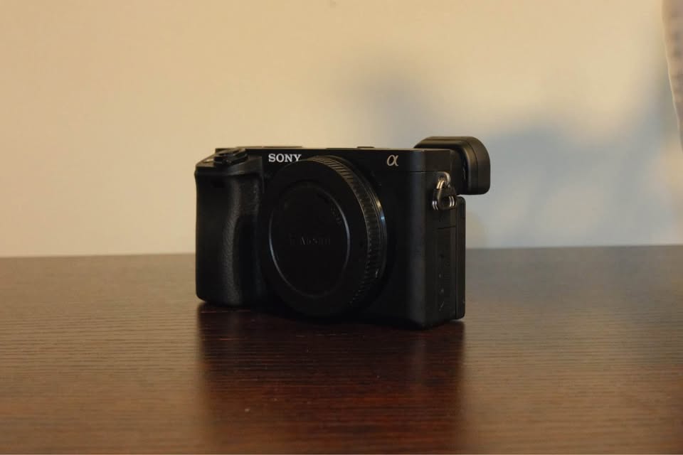 Sony A6400 Camera Body (with filter, batteries, bag) - photo 5
