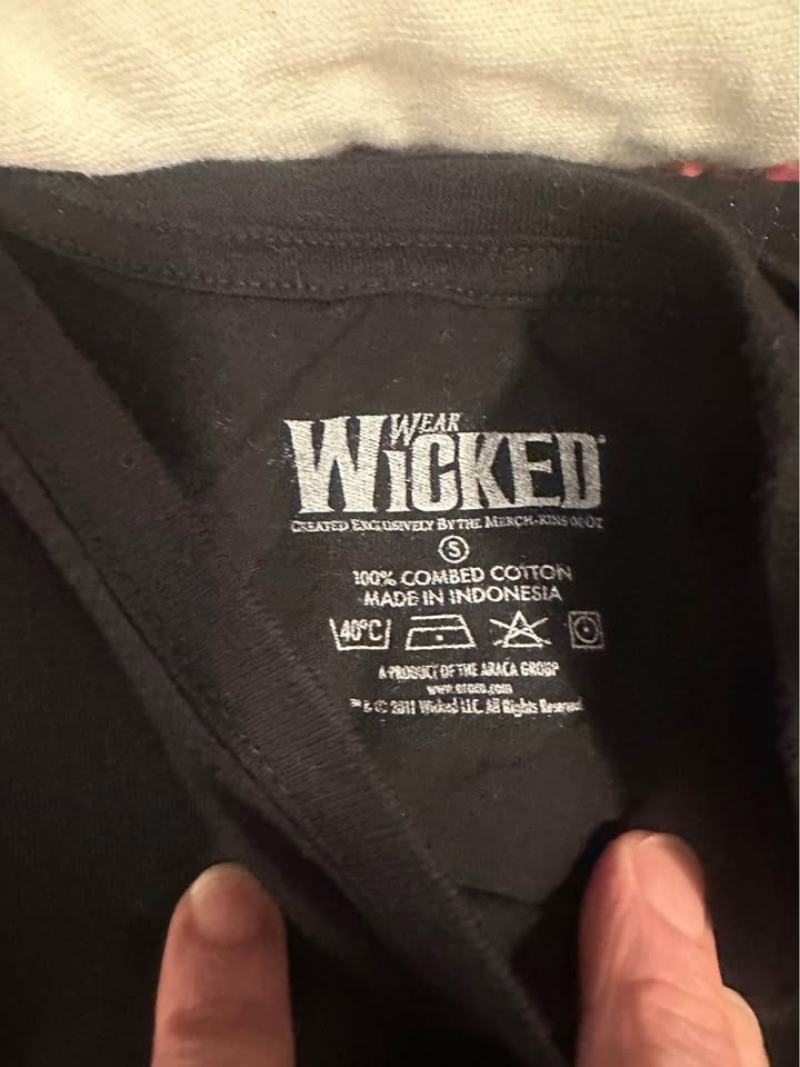 WICKED Behind the curtain tshirt - photo 4