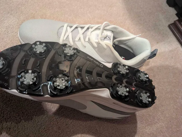 BRAND NEW Fenlern Golf Shoes - Size 15 image indicator(2)
