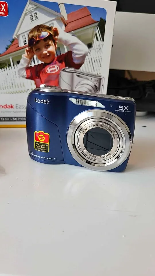 Kodak EasyShare C190 - Brand New (Opened to Inspect)