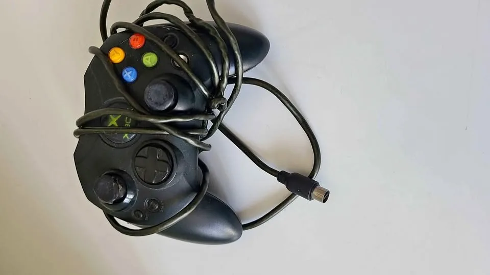 Authentic Microsoft Xbox Controller S thumbnail