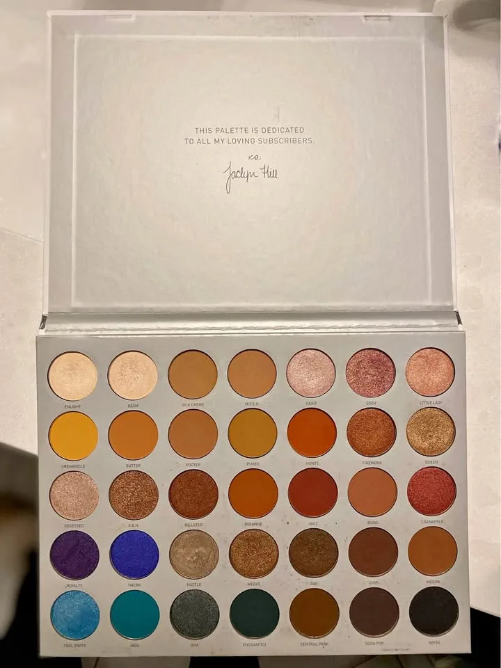 Morphe X Jaclyn Hill eyeshadow palette thumbnail