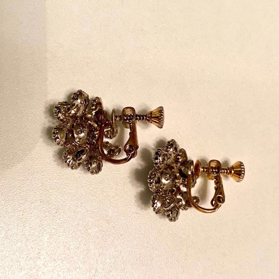 Vintage Clip On Earrings - photo 2