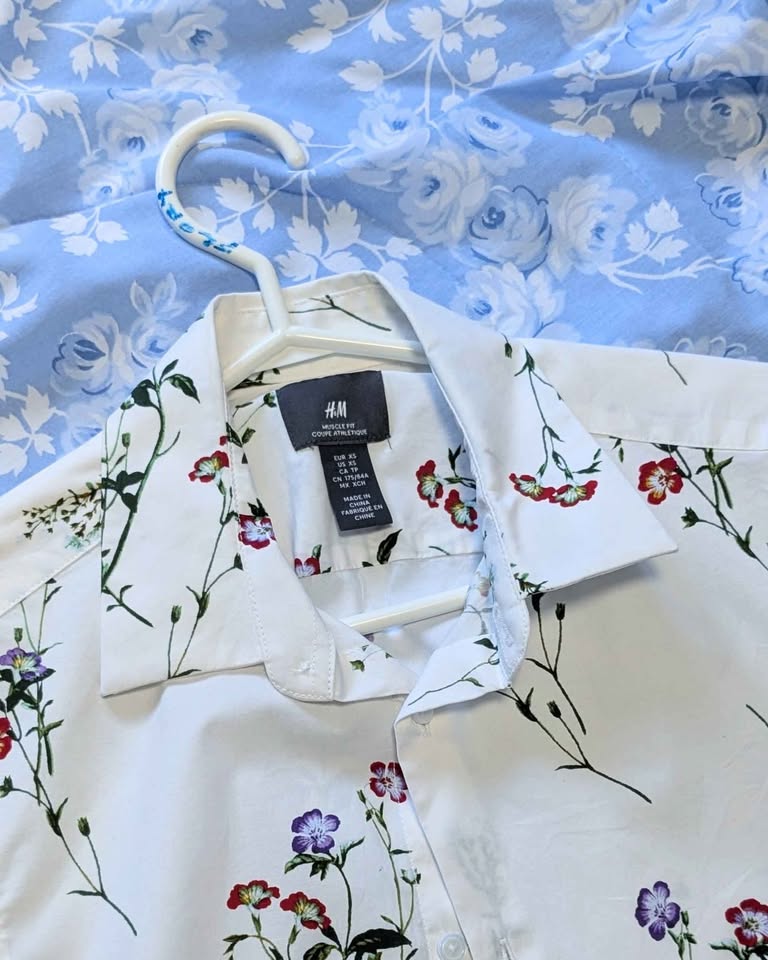Fitted Floral Button-up - photo 2