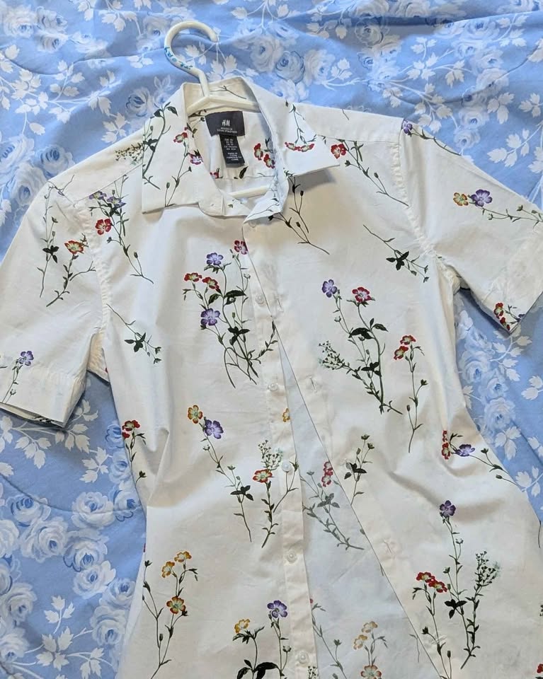 Fitted Floral Button-up - photo 3