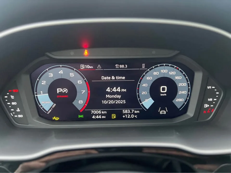 2024 Audi Q3 Komfort 40 TFSI Quattro image indicator(7)