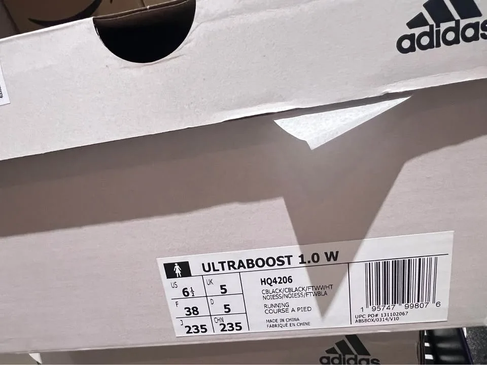 Brand new women ultraboost 1.0 size 6.5 image indicator(2)