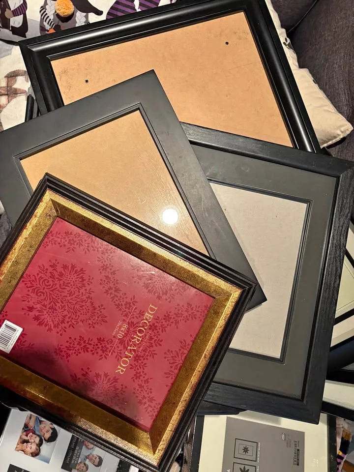 6 picture frames