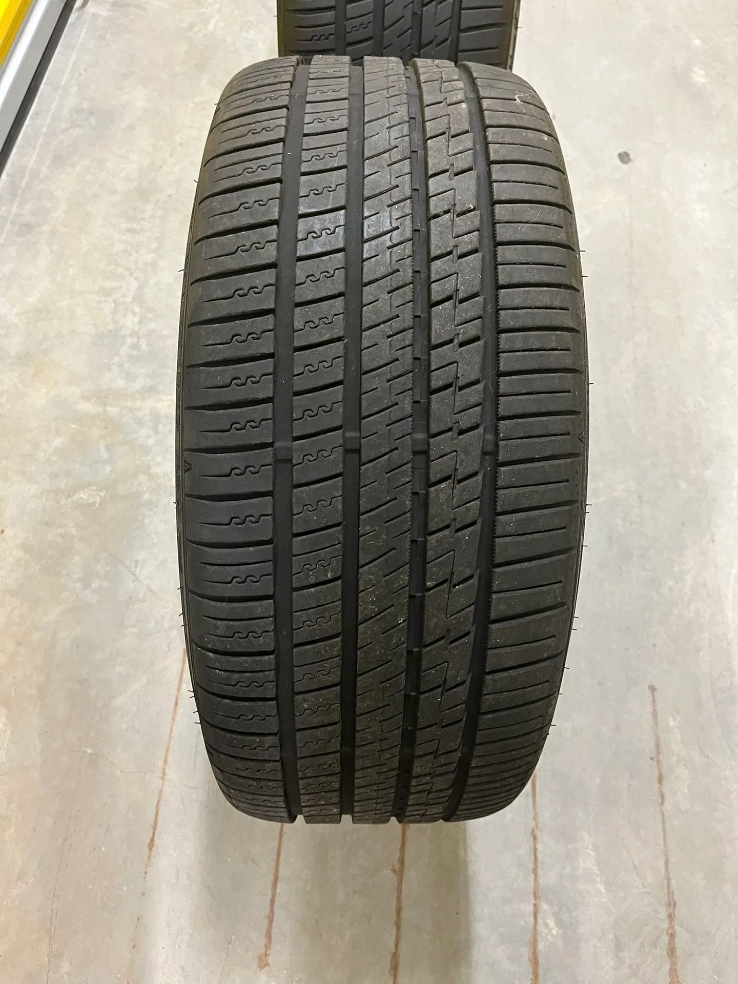 Used Staggered RFX11 Wheels – 20x10.5 | FITS INFINITI image indicator(7)