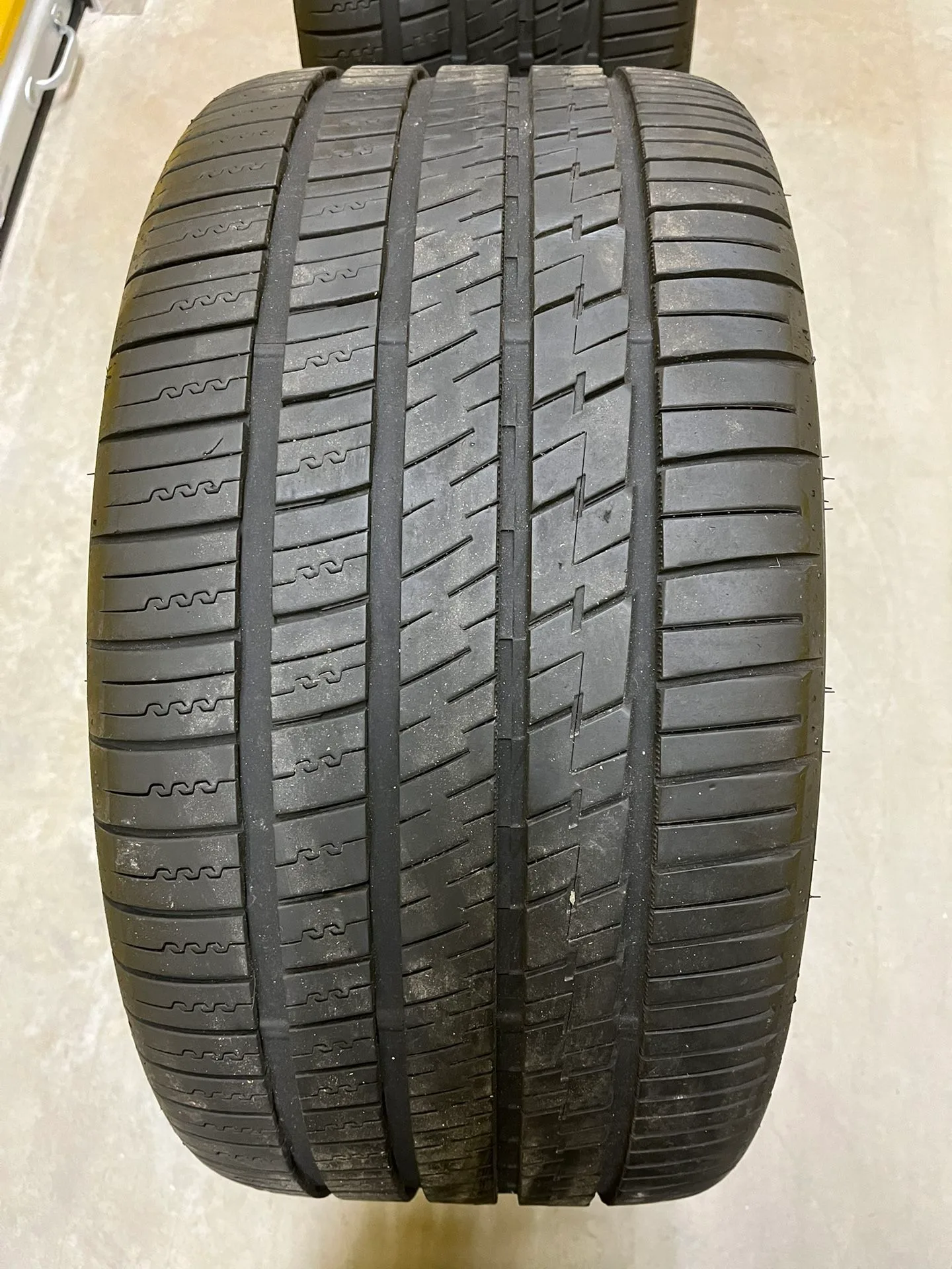 Used Staggered RFX11 Wheels – 20x10.5 | FITS INFINITI image indicator(9)