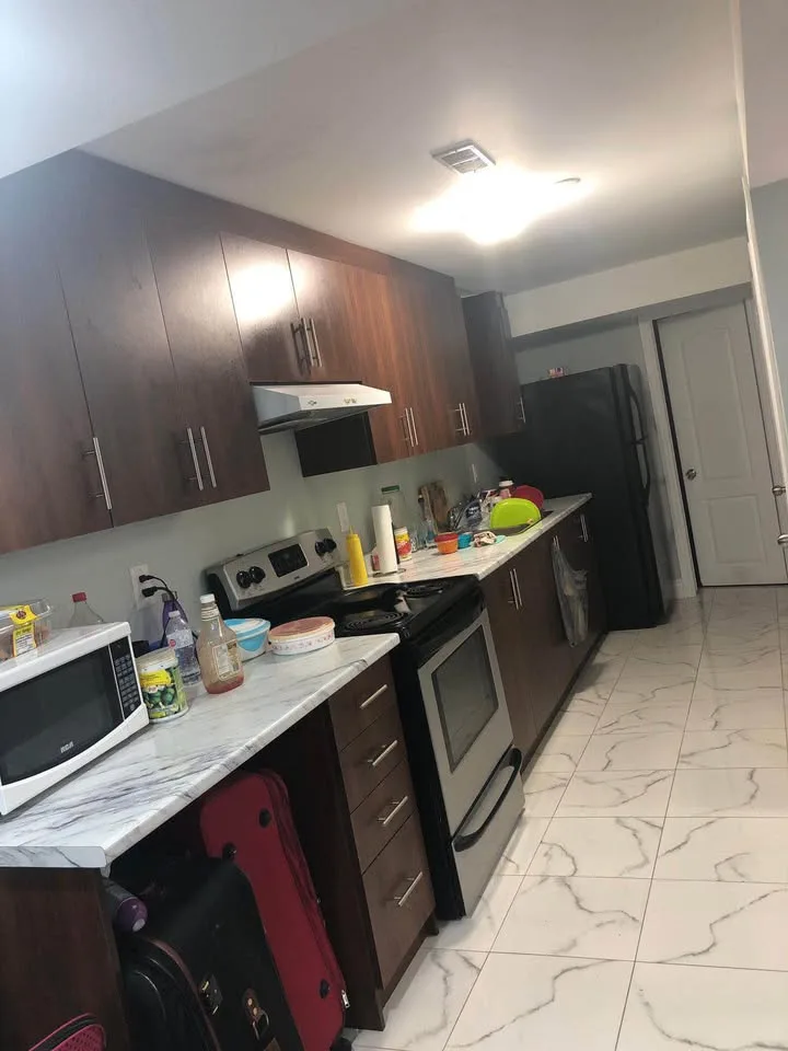 2 Beds 1 Bath - House image indicator(2)