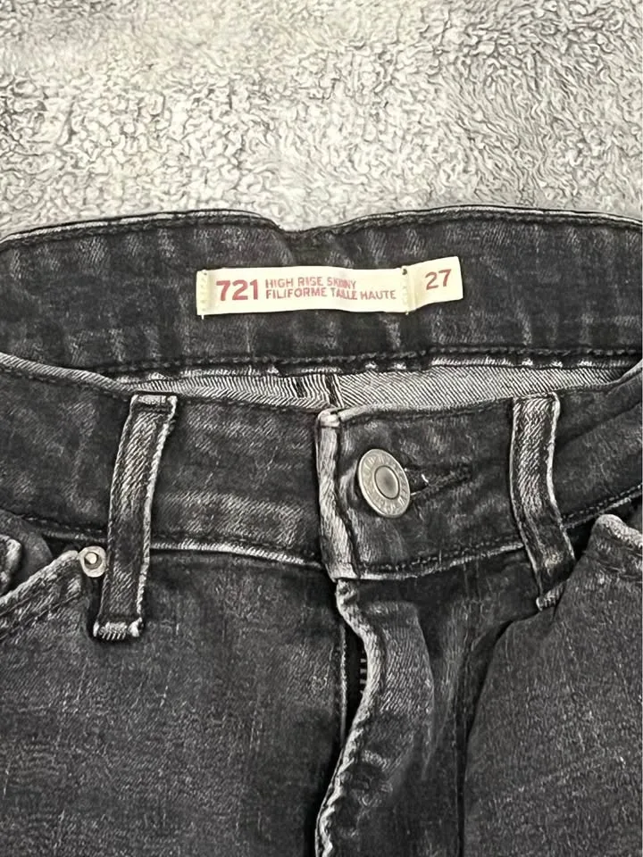 Levi’s size 27 image indicator(3)