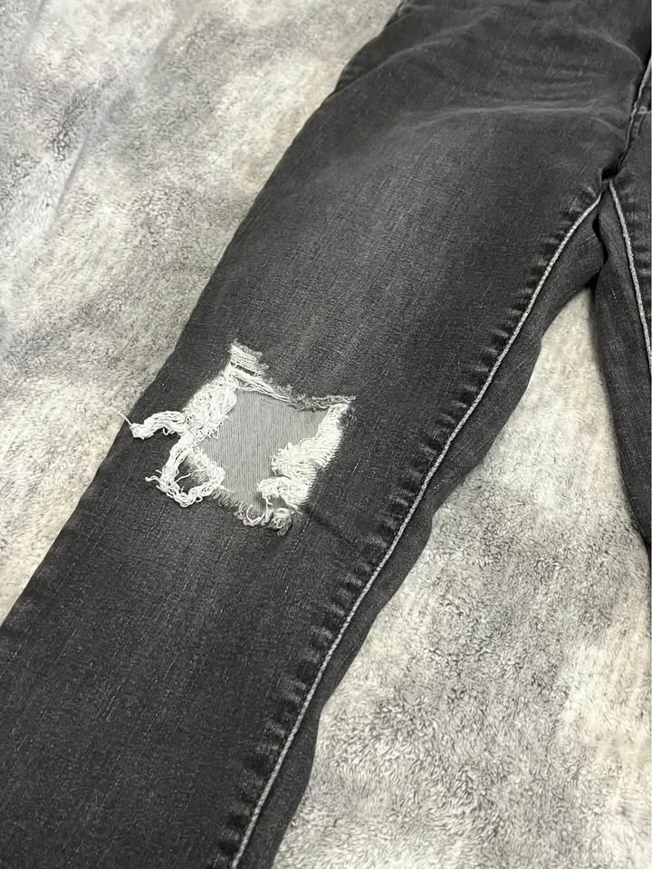 Levi’s size 27 image indicator(8)