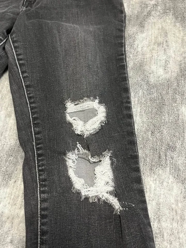 Levi’s size 27 image indicator(9)