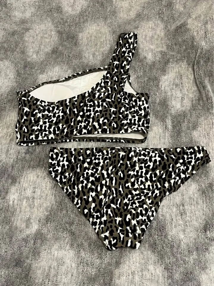 Michael Kors Bathing Suit Size Small image indicator(2)