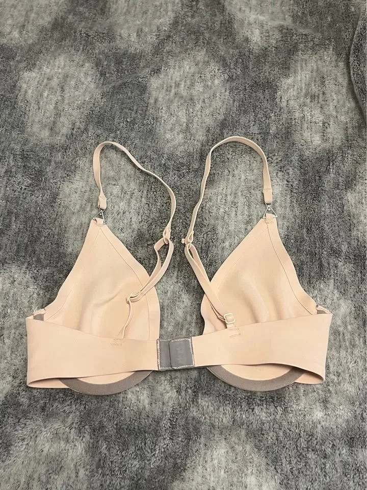 Free People 32C Plunge Bra image indicator(2)