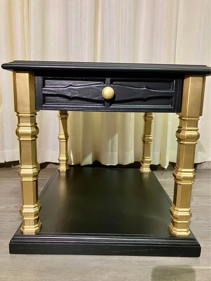 ✨Vintage Tricorn Black & Gold, Wooden Table/Nightstand ✨ image indicator(3)