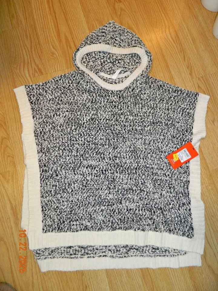 NWT WOMENS RIPZONE BIRKLEY HOODED PONCHO..size XL thumbnail