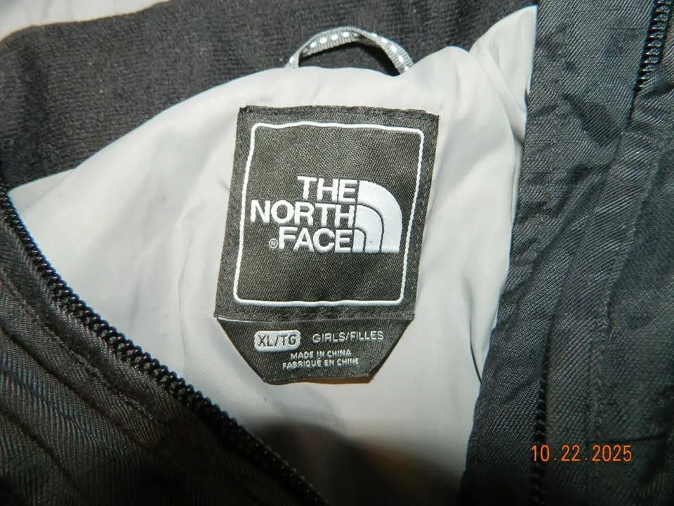GIRLS THE NORTH FACE HYVENT jacket...size XL..EUC image indicator(2)