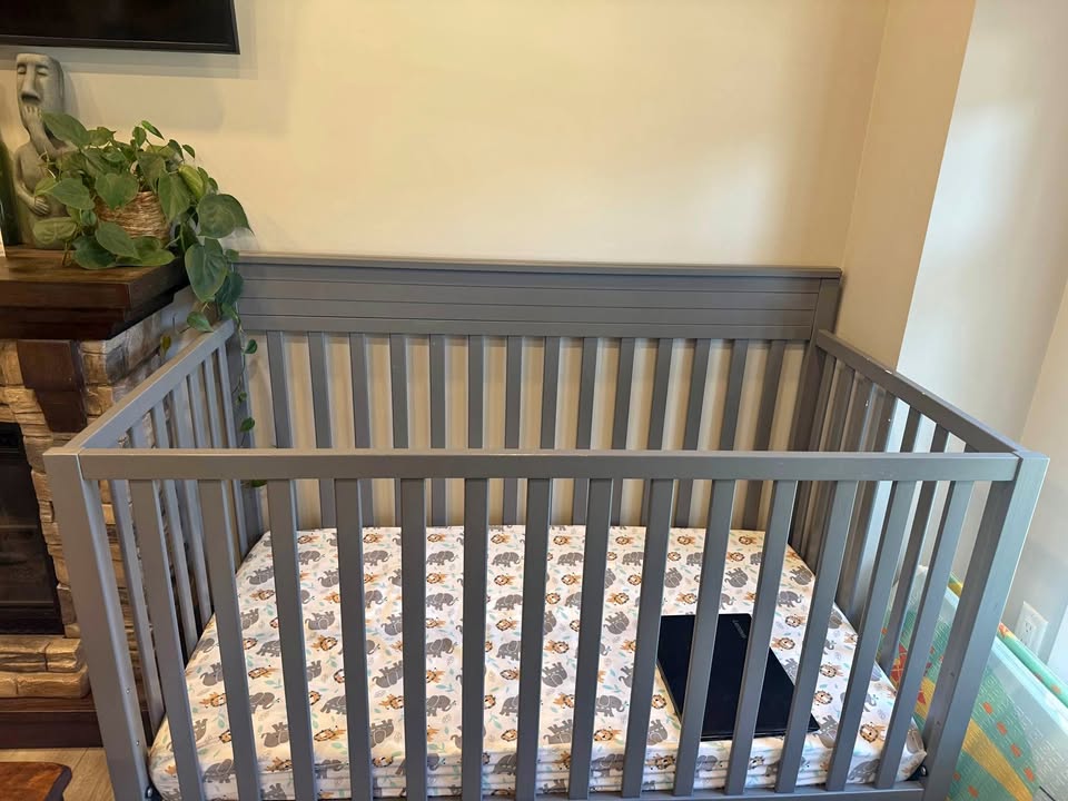 Crib with mattress