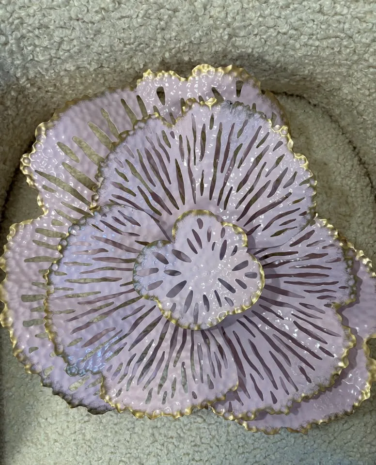 Pink & Gold Wall Flower image indicator(3)