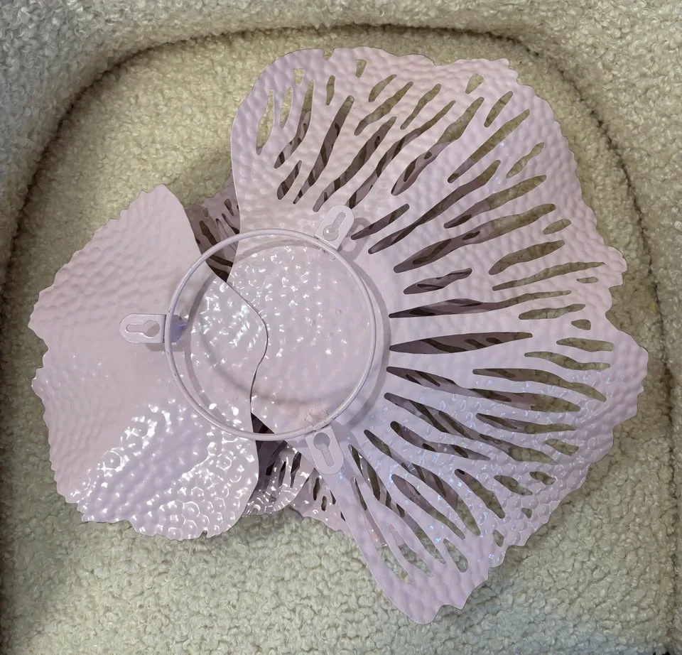 Pink & Gold Wall Flower image indicator(4)