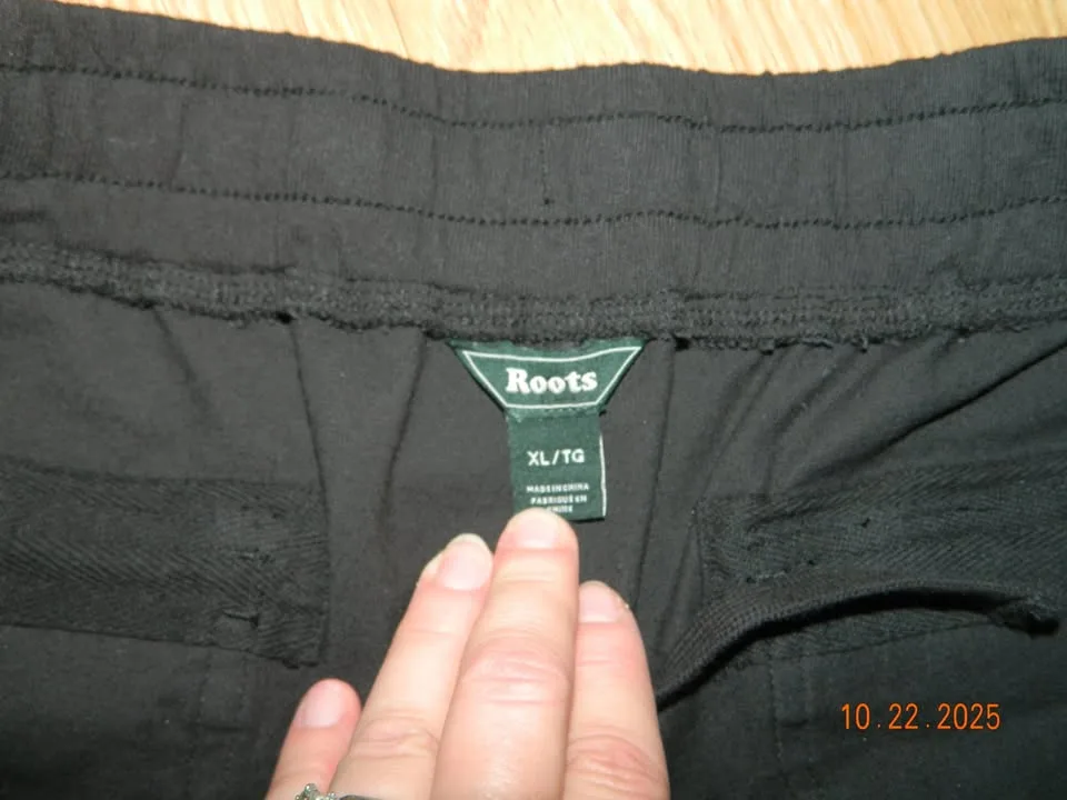NWOT MENS ROOTS CARGO JOGGER..size XL.. image indicator(2)