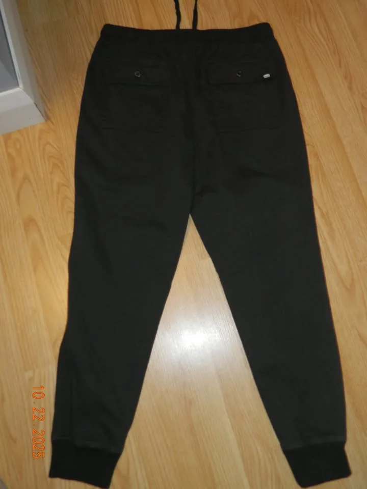 NWOT MENS ROOTS CARGO JOGGER..size XL.. image indicator(3)