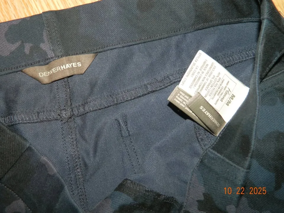 WOMENS DENVER HAYES JEGGING..size M..LIKE NEW image indicator(2)