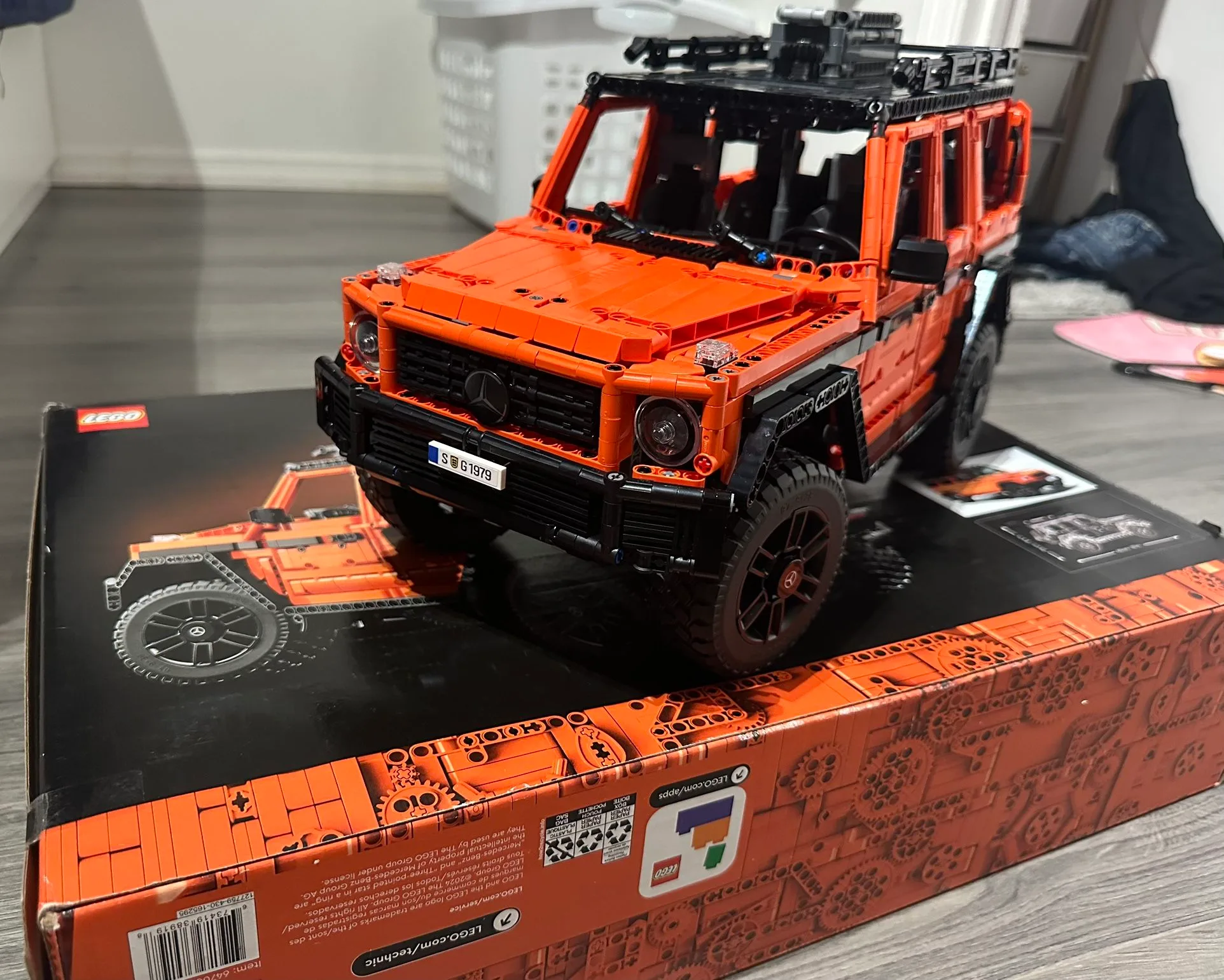 LEGO Technic 42177 Mercedes-Benz G 500 4×4² – Built Display image indicator(2)