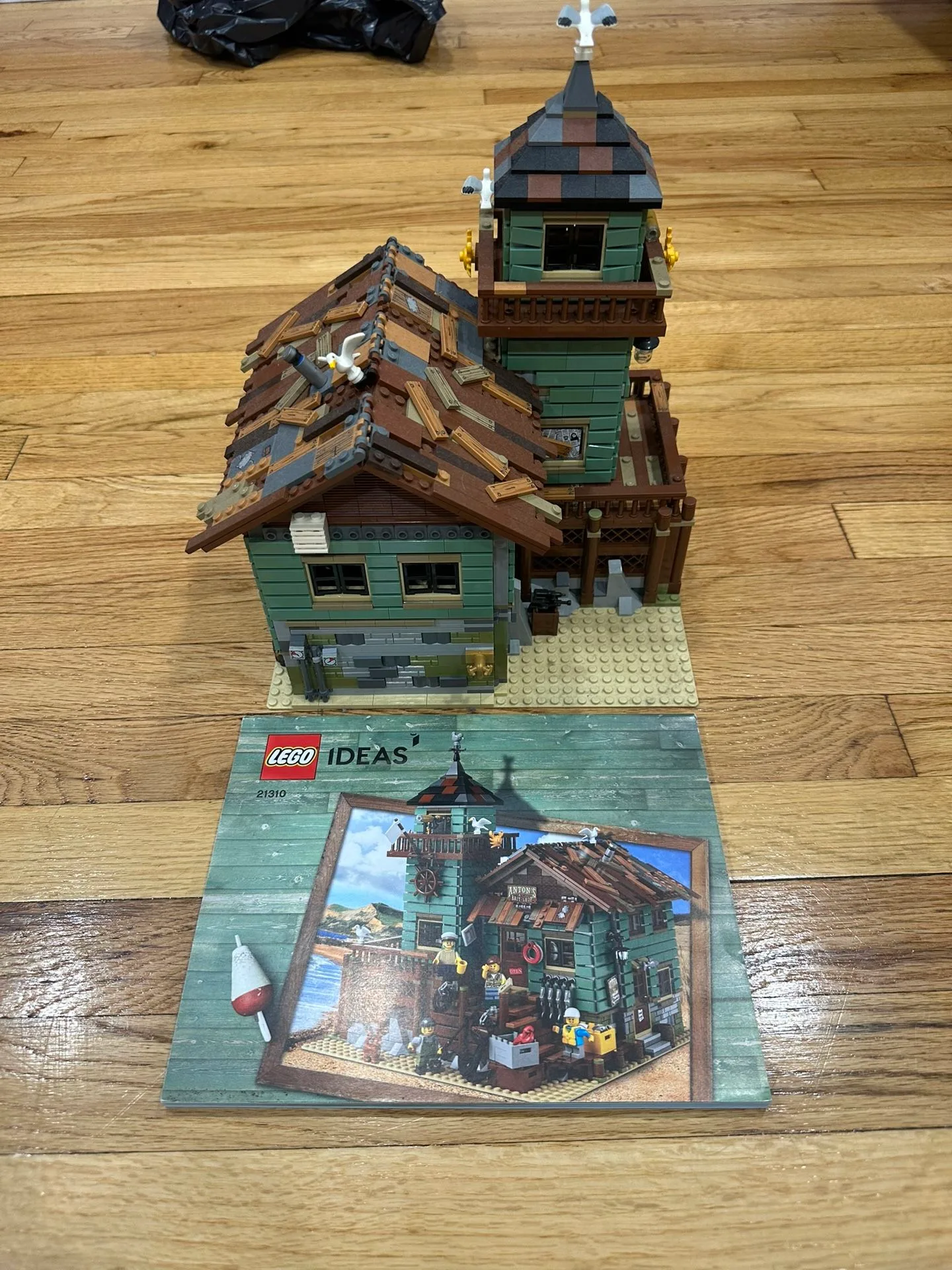LEGO 21310 Ideas Old Fishing Store – Used, With Manual image indicator(2)