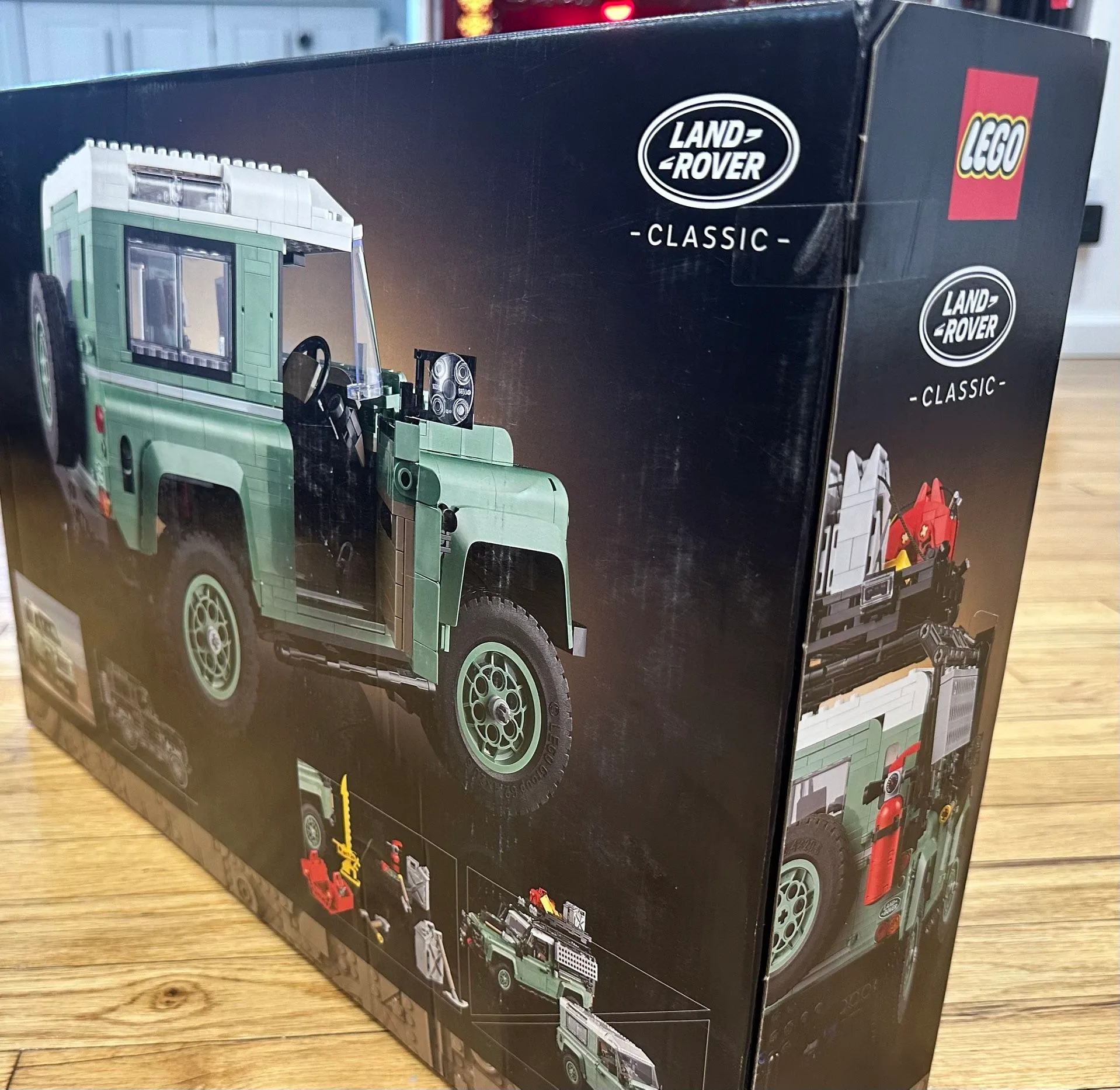 LEGO Icons 10317 Land Rover Classic Defender 90 – Sealed image indicator(3)