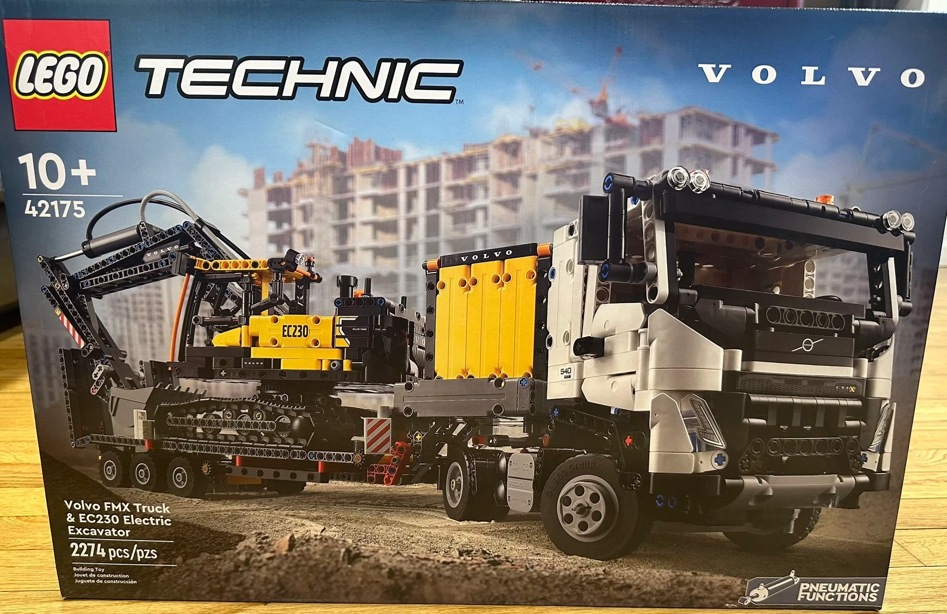 LEGO Technic 42175 Volvo FMX Truck & Excavator – Sealed, New thumbnail