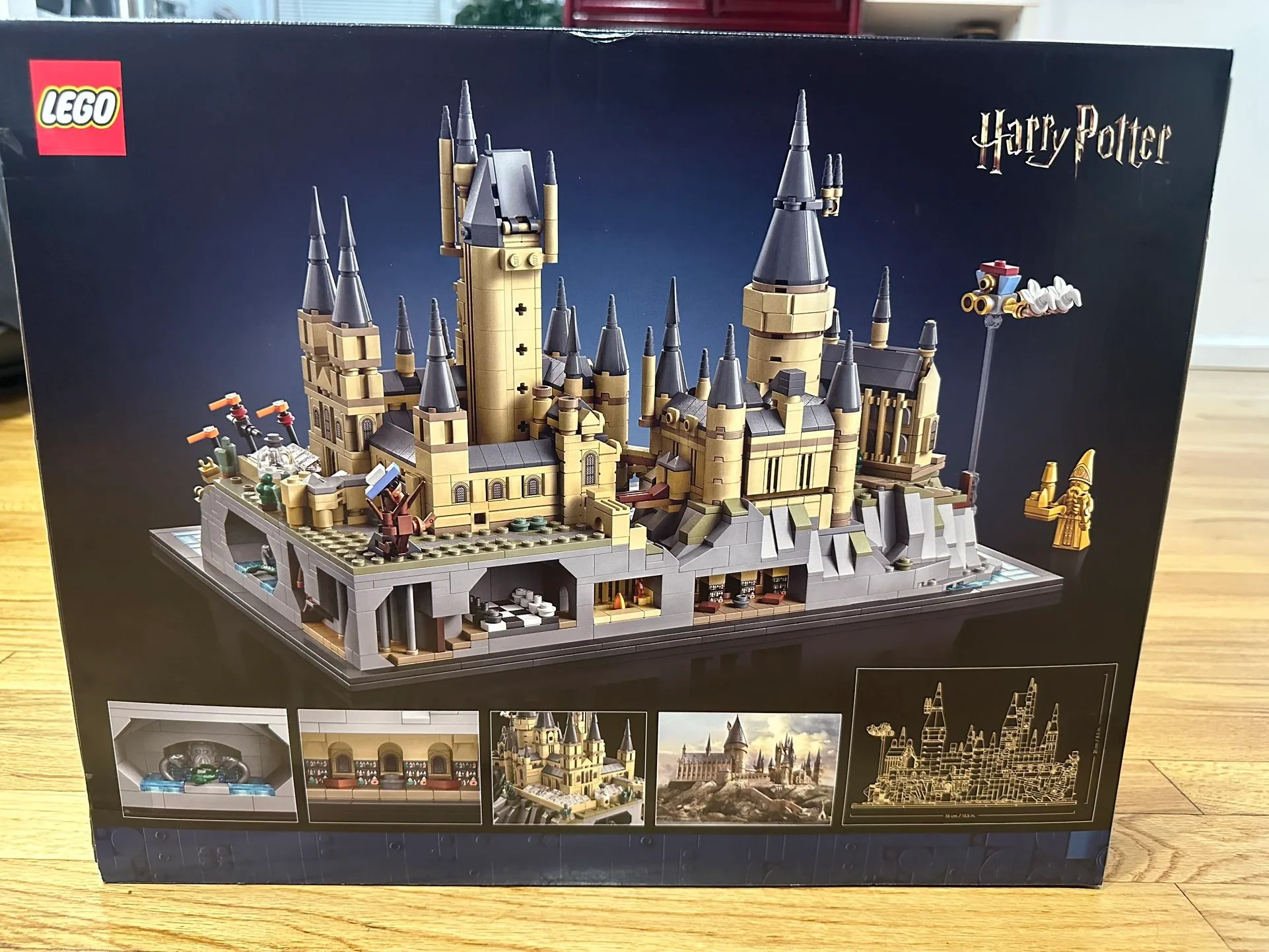 LEGO Harry Potter 76419 Hogwarts Castle & Grounds image indicator(2)