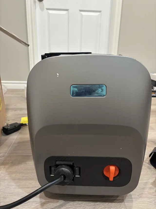 Giraffe Tools Grandfalls Retractable Pressure Washer image indicator(5)