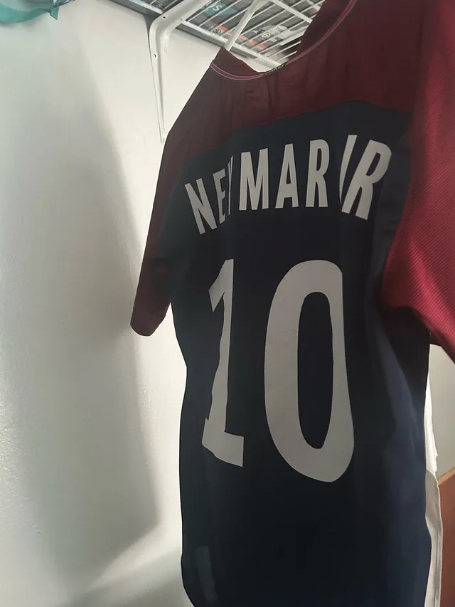 Neymar jr jersey size large image indicator(2)
