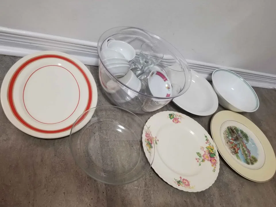 Ceramic and Glass Plates & Bowls image indicator(2)