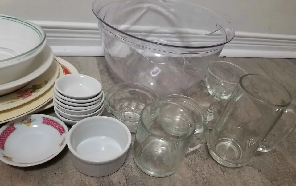 Ceramic and Glass Plates & Bowls image indicator(5)