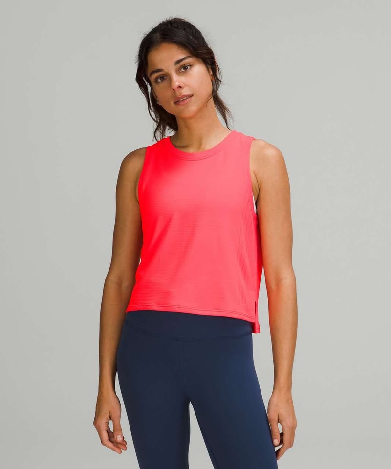 LULULEMON TRAIN TO BE TANK..size 0 or 2..LIKE NEW - photo 2
