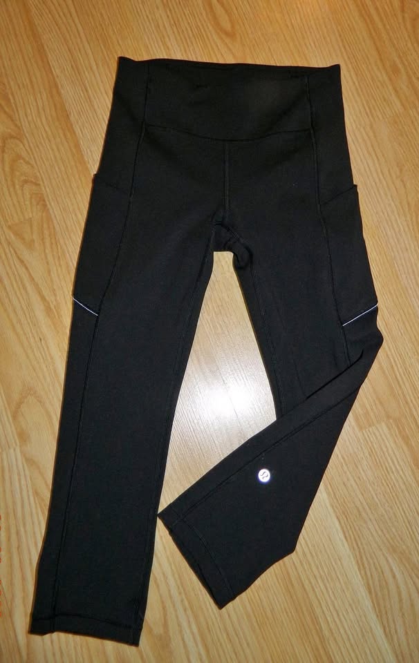 LULULEMON SPEED UP CROP 21" size 4...LIKE NEW>..