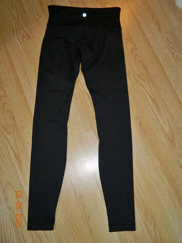 LULULEMON WUNDER UNDER TIGHT 28"..size 4...VGUC-EUC thumbnail